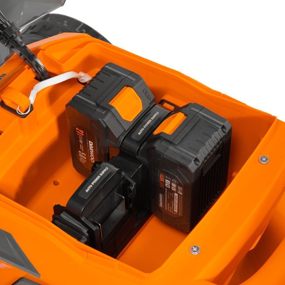 картинка Аккумуляторная газонокосилка DAEWOO DLM 5042Li-SV SET картинка Аккумуляторная газонокосилка DAEWOO DLM 5042Li-SV SET