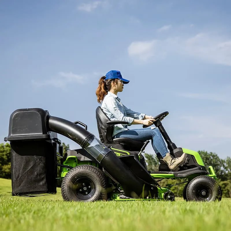 картинка Травосборник для садовых трактора и райдера Greenworks картинка Травосборник для садовых трактора и райдера Greenworks